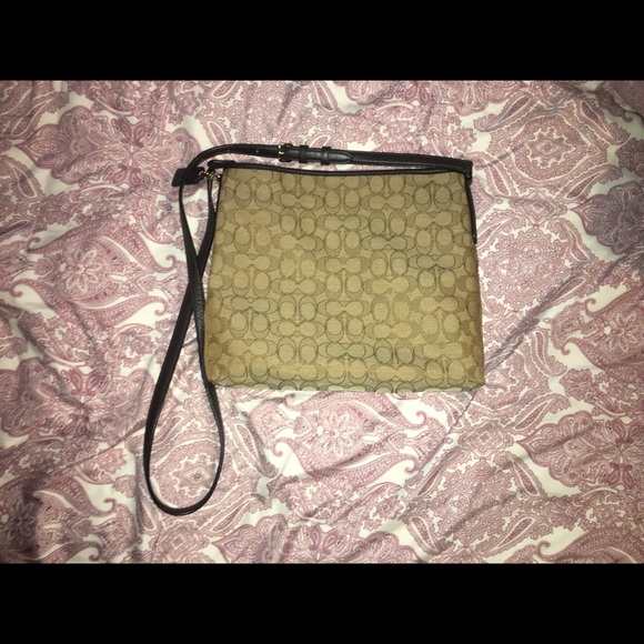 Coach Purse - Picture 2 of 6